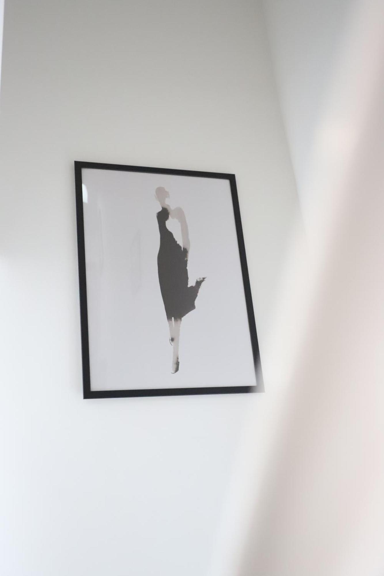 Spacious 3-Story Retreat With Rooftop Terrace And Modern Amenities ロンドン エクステリア 写真