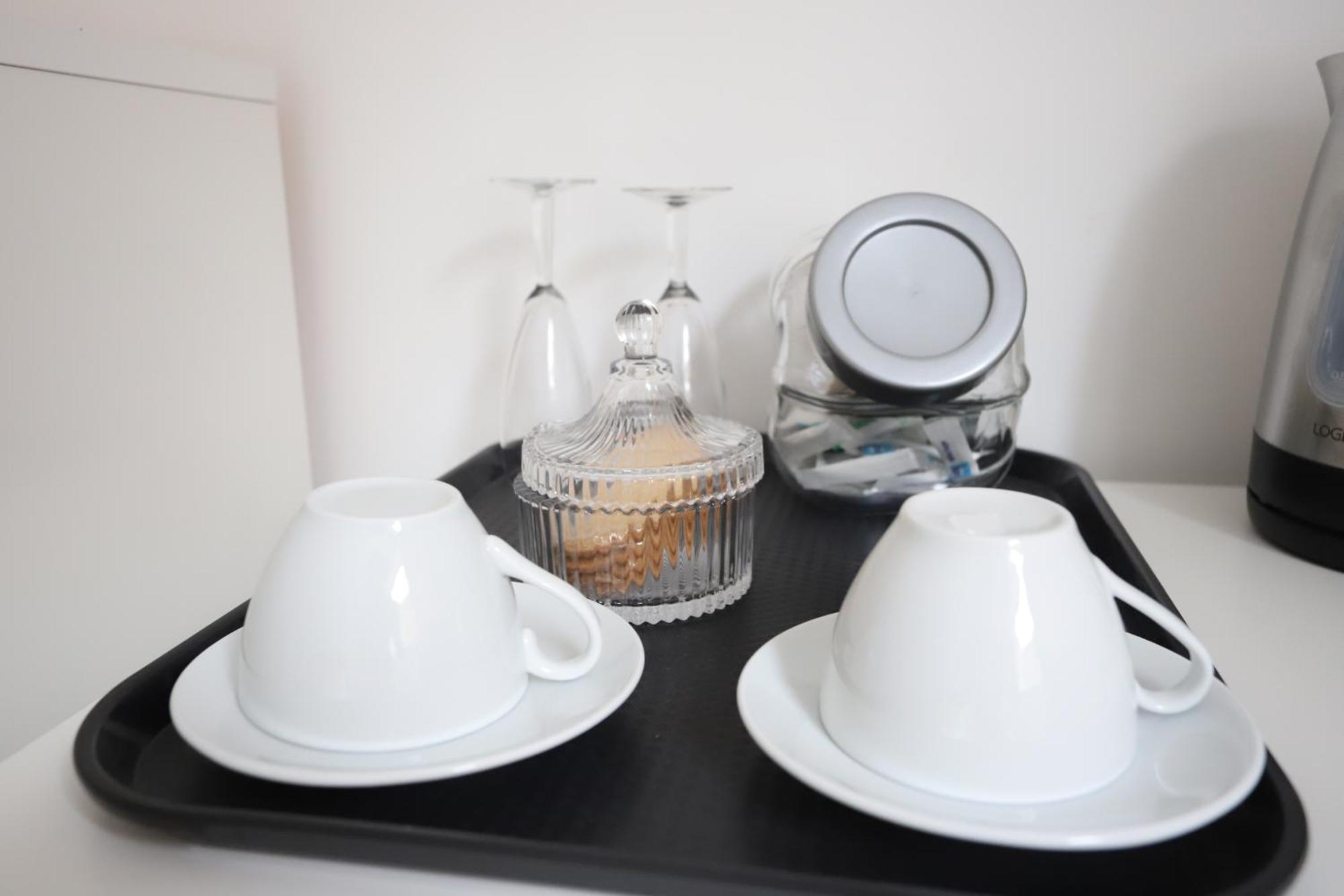 Spacious 3-Story Retreat With Rooftop Terrace And Modern Amenities ロンドン エクステリア 写真