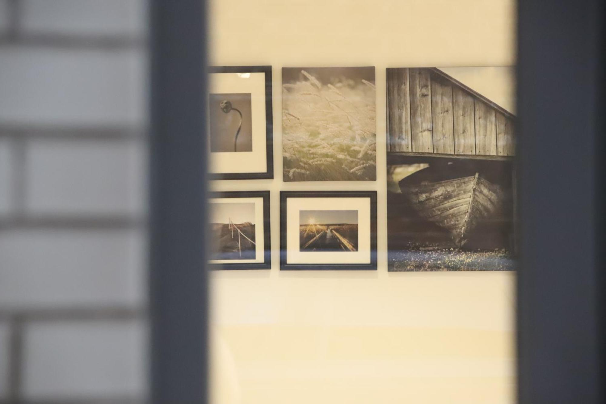 Spacious 3-Story Retreat With Rooftop Terrace And Modern Amenities ロンドン エクステリア 写真